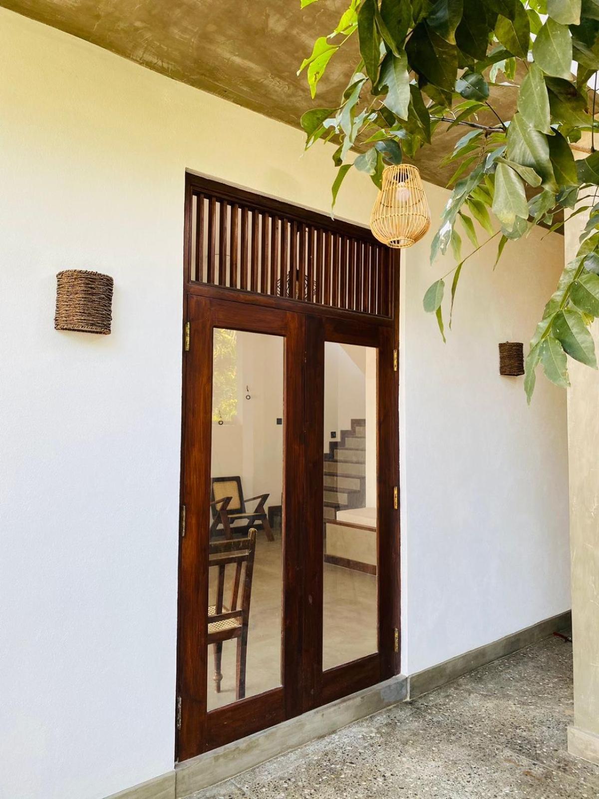 Thaproo Bay Hiriketiya Bed & Breakfast Диквела Екстериор снимка