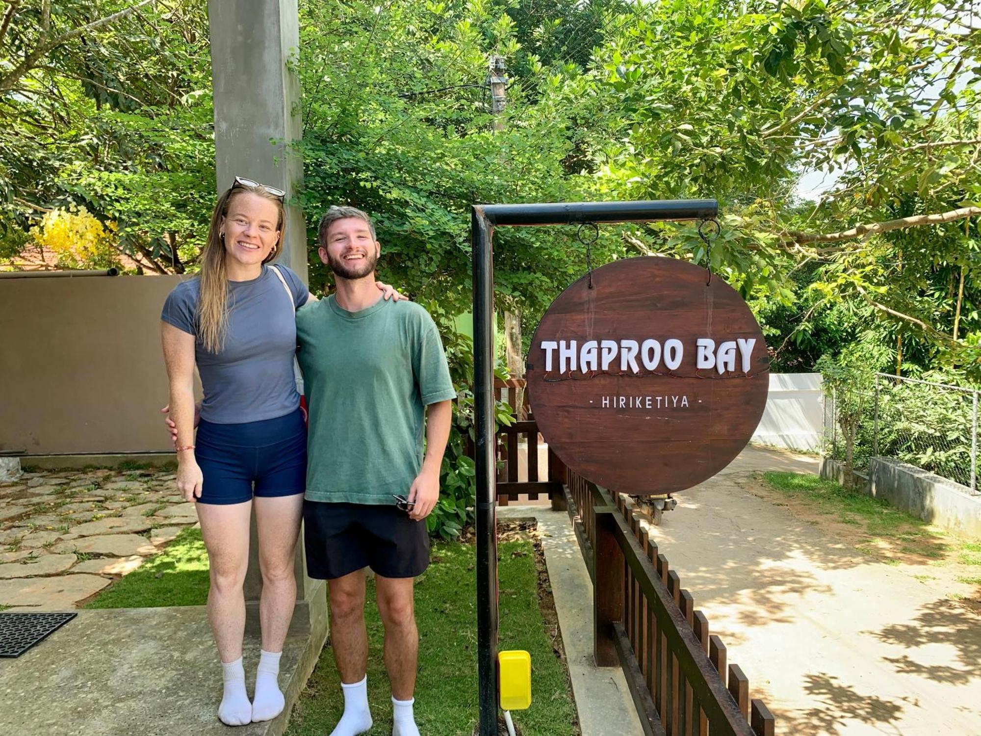 Thaproo Bay Hiriketiya Bed & Breakfast Диквела Екстериор снимка